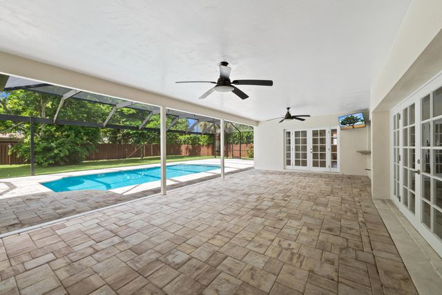 5720 SW 7th Street, Plantation, FL 33317