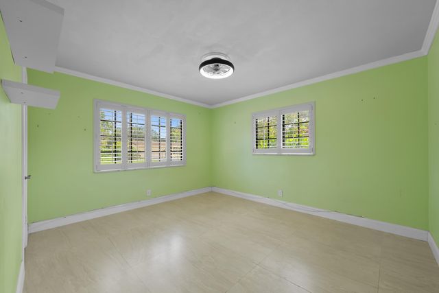 5720 SW 7th Street, Plantation, FL 33317