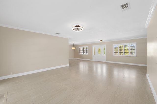 5720 SW 7th Street, Plantation, FL 33317