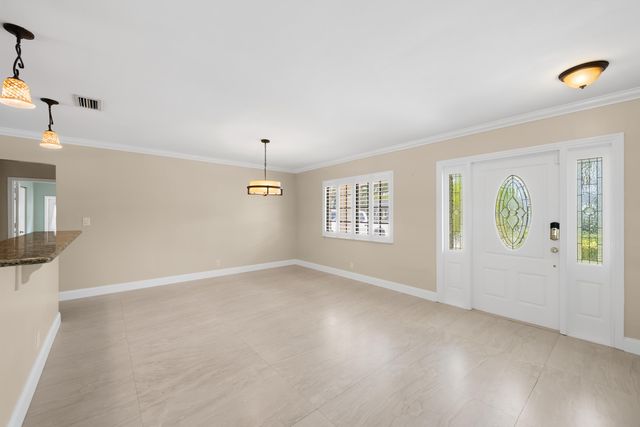 5720 SW 7th Street, Plantation, FL 33317