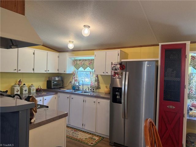 231 CP Riddle Trail, Mount Airy, NC 27030