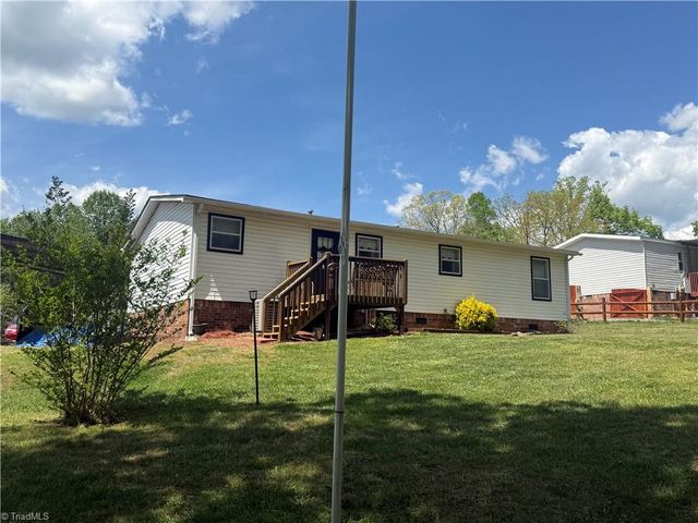 231 CP Riddle Trail, Mount Airy, NC 27030