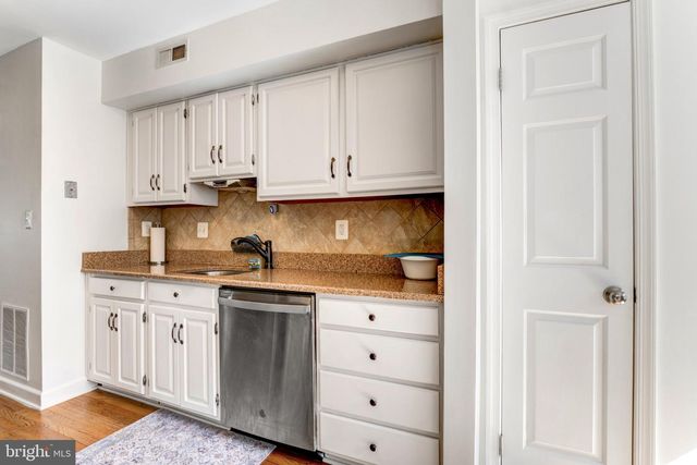 20403 IVYBRIDGE CT, Montgomery Village, MD 20886