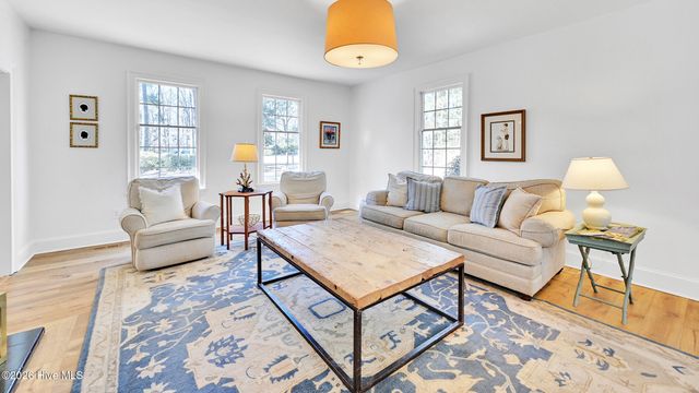 107 Robin Road, Greenville, NC 27858