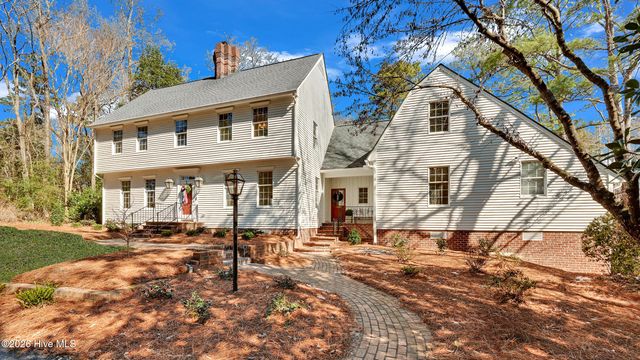 107 Robin Road, Greenville, NC 27858