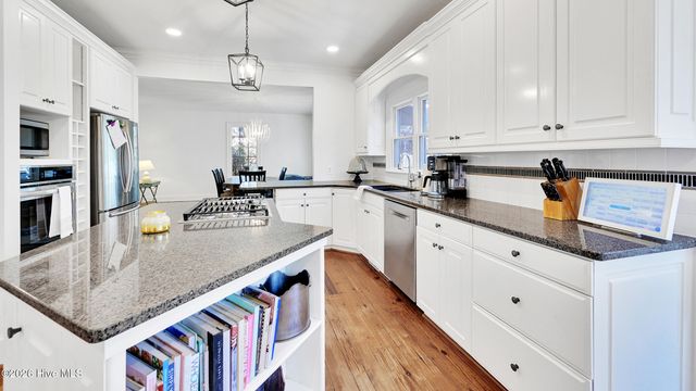 107 Robin Road, Greenville, NC 27858