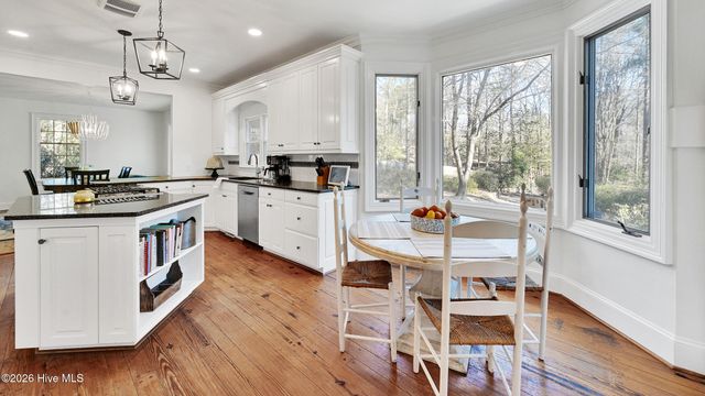 107 Robin Road, Greenville, NC 27858