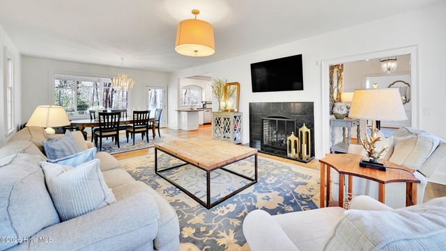 107 Robin Road, Greenville, NC 27858