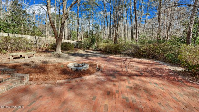 107 Robin Road, Greenville, NC 27858