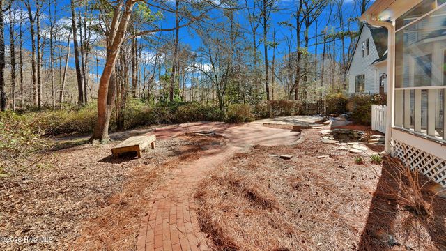 107 Robin Road, Greenville, NC 27858