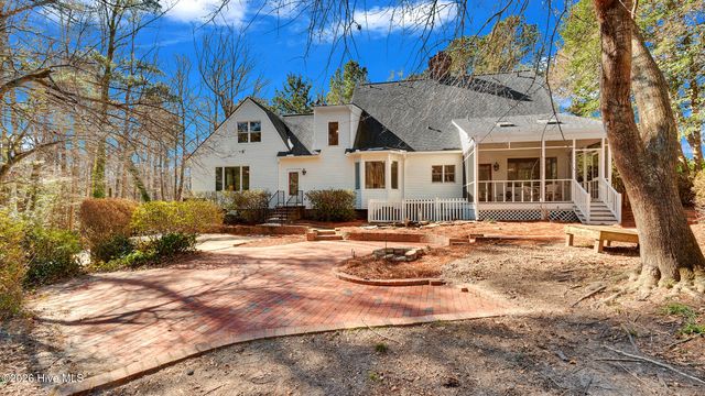 107 Robin Road, Greenville, NC 27858