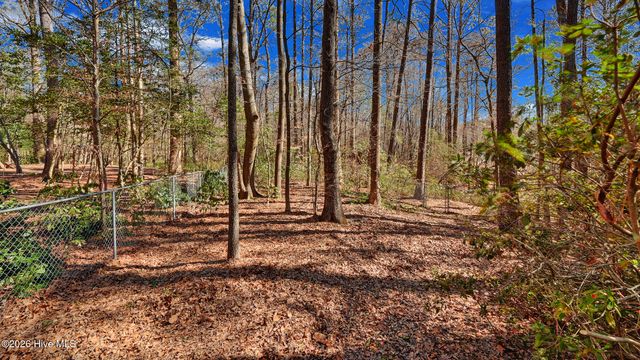 107 Robin Road, Greenville, NC 27858