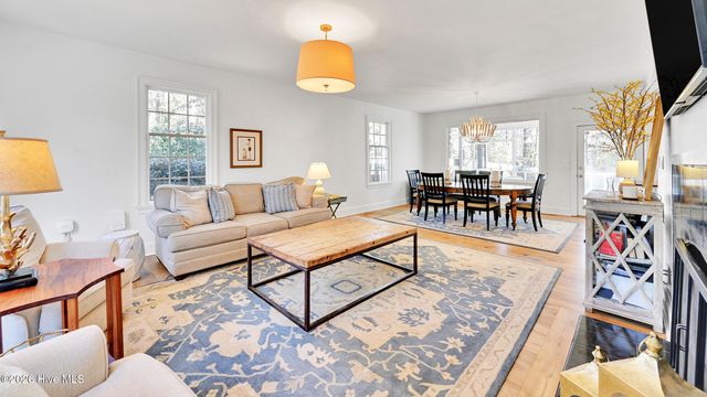 107 Robin Road, Greenville, NC 27858