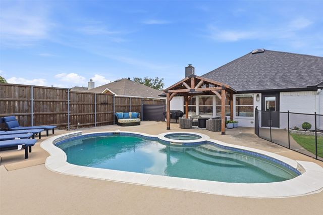 11010 Spring Lake Road, Frisco, TX 75035