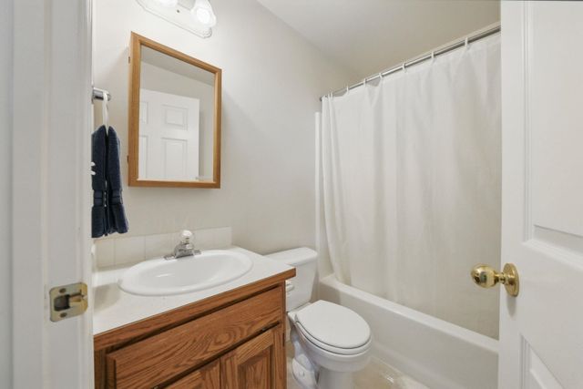 25929 E Idaho Pines Ln, Newman Lake, WA 99025