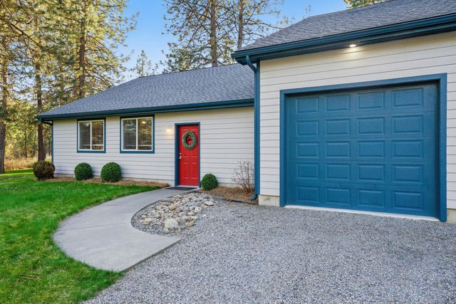 25929 E Idaho Pines Ln, Newman Lake, WA 99025