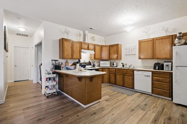 25929 E Idaho Pines Ln, Newman Lake, WA 99025