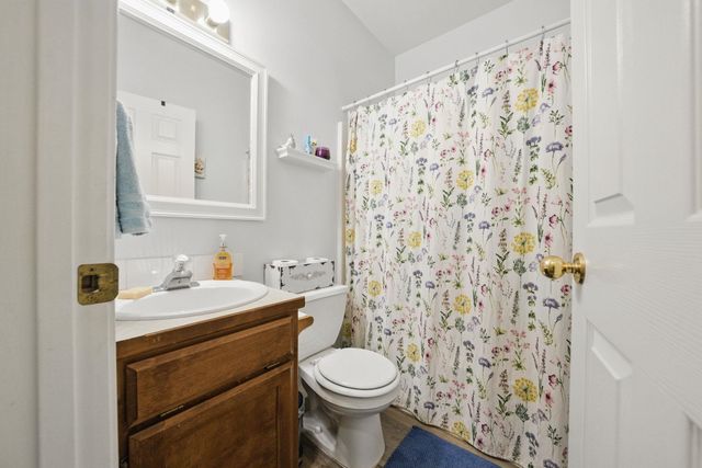 25929 E Idaho Pines Ln, Newman Lake, WA 99025