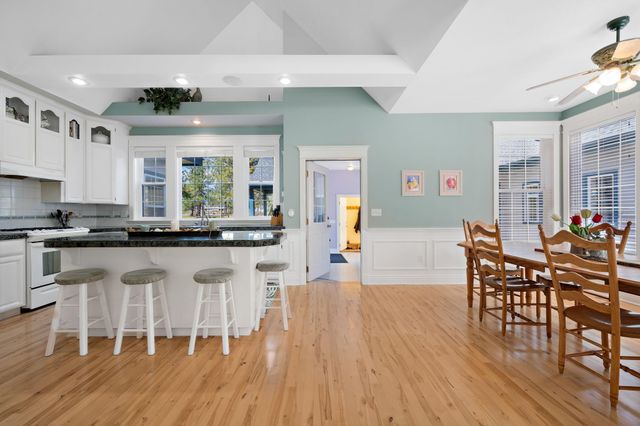 25929 E Idaho Pines Ln, Newman Lake, WA 99025