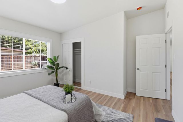 1827 Stevens Avenue, East Palo Alto, CA 94303