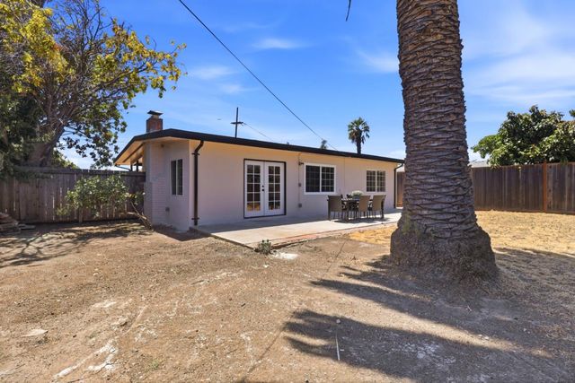 1827 Stevens Avenue, East Palo Alto, CA 94303
