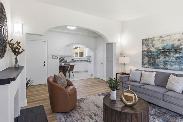 1827 Stevens Avenue, East Palo Alto, CA 94303