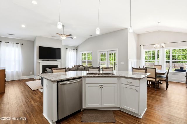 6776 Campbells Ridge Drive SE, Leland, NC 28451
