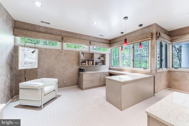 9 OAKLYN CT, Potomac, MD 20854