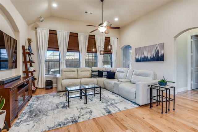 1007 Ivy Charm Way, Arlington, TX 76005