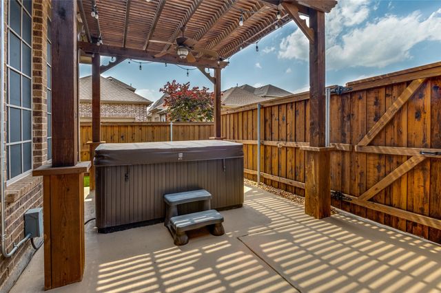 1007 Ivy Charm Way, Arlington, TX 76005