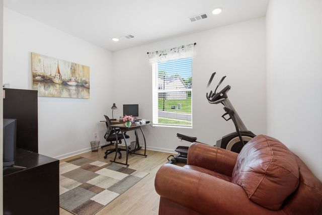 3055 Fernwood Ln, Columbia, TN 38401