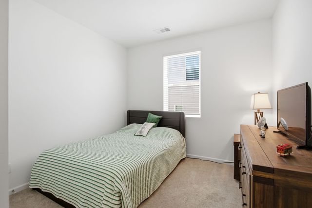 3055 Fernwood Ln, Columbia, TN 38401