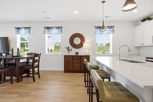 3055 Fernwood Ln, Columbia, TN 38401