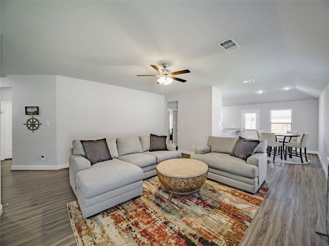 1418 Brindle Drive, Greenville, TX 75402