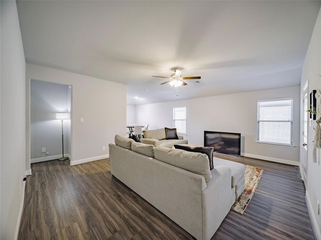 1418 Brindle Drive, Greenville, TX 75402
