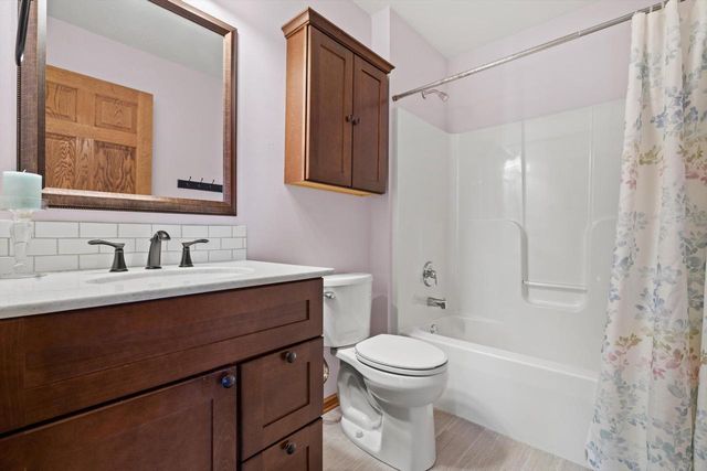 1624 Rolling Green DRIVE, Mount Pleasant, WI 53406