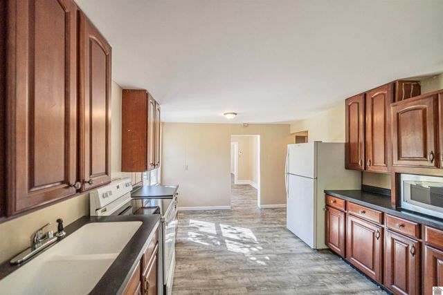 1152 N 14th Street, Paducah, KY 42001