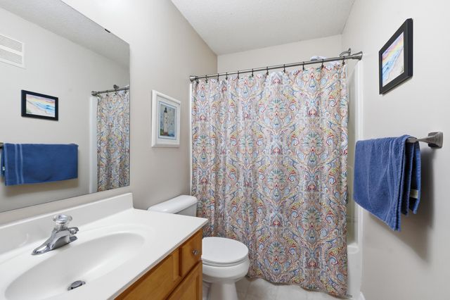 9767 Gable Drive, Eden Prairie, MN 55347