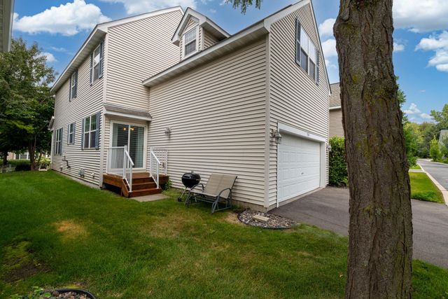 9767 Gable Drive, Eden Prairie, MN 55347