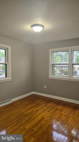 2336 THORNTON RD, Harrisburg, PA 17109