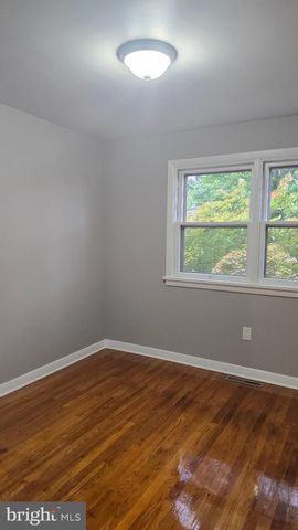 2336 THORNTON RD, Harrisburg, PA 17109