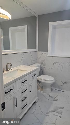2336 THORNTON RD, Harrisburg, PA 17109