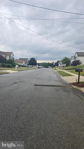 2336 THORNTON RD, Harrisburg, PA 17109