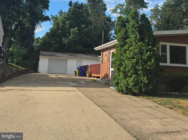2336 THORNTON RD, Harrisburg, PA 17109