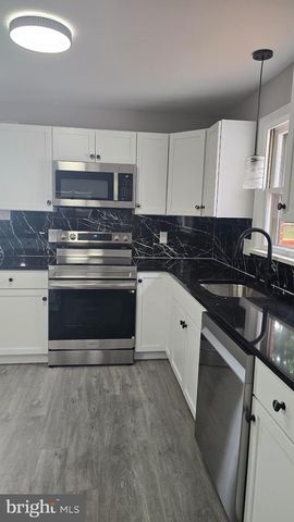 2336 THORNTON RD, Harrisburg, PA 17109
