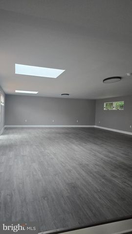 2336 THORNTON RD, Harrisburg, PA 17109