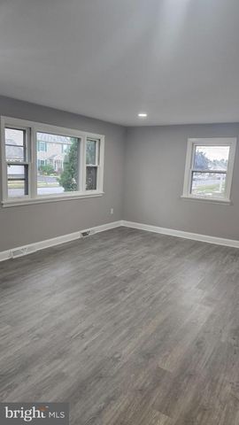 2336 THORNTON RD, Harrisburg, PA 17109