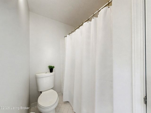 1109 Donard Park Ave, Louisville, KY 40218