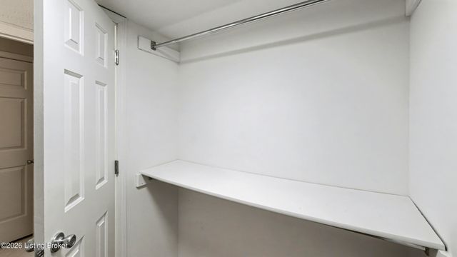 1109 Donard Park Ave, Louisville, KY 40218