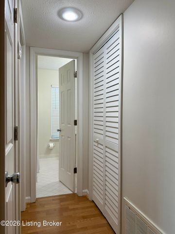 1109 Donard Park Ave, Louisville, KY 40218